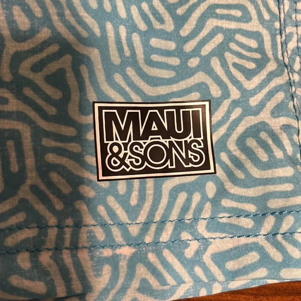 NWOT Maui and Sons Black 4 Way Stretch Shark Board-shorts Size 34